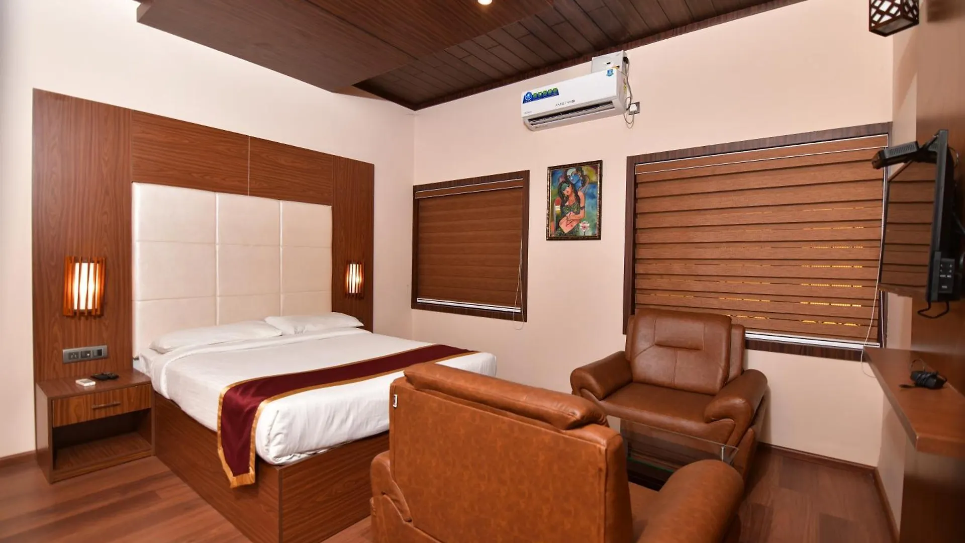 Garuda Luxury Bungalow Thrissur